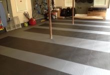 Thumbnail - black and grey supratile added to home garage with pillars